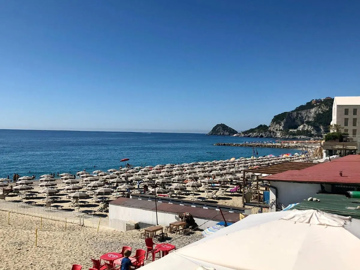 Vista Mare Apartment Savona Italien